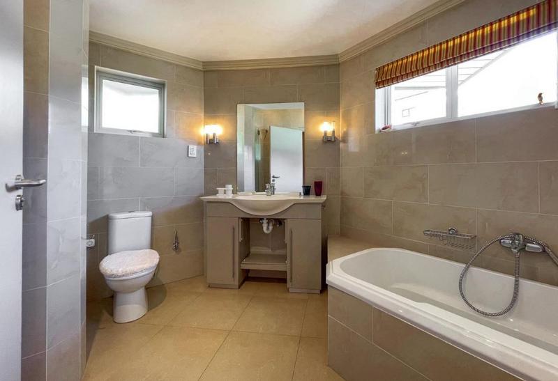 4 Bedroom Property for Sale in Hout Bay Western Cape